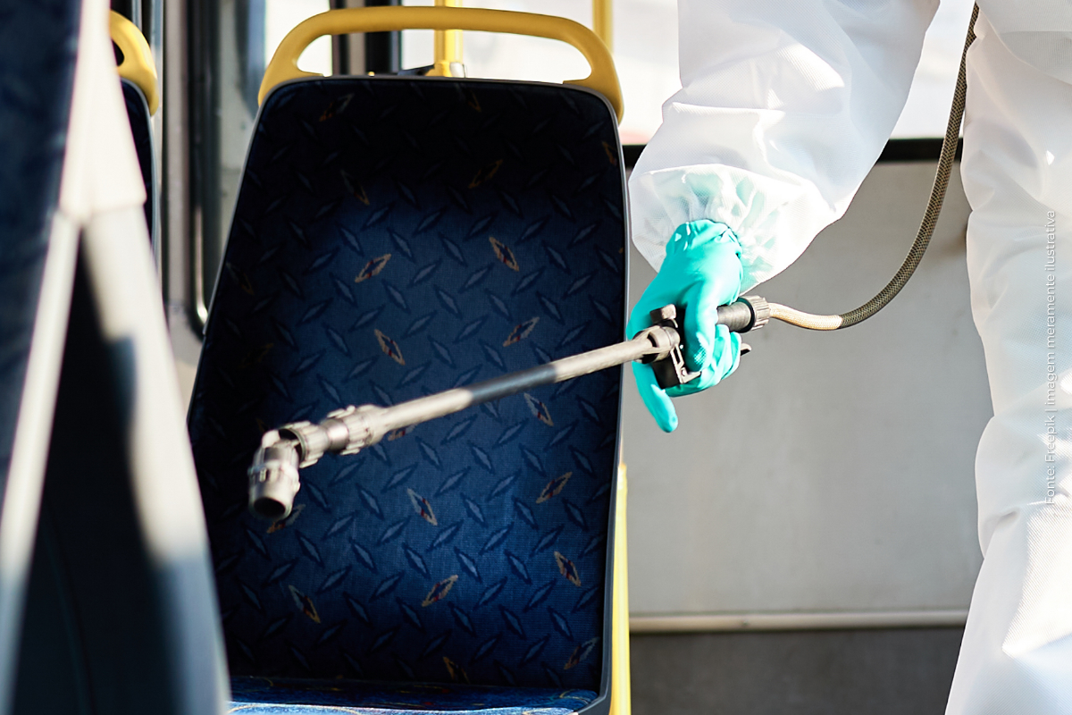 Comissão aprova projeto que obriga governo a custear assistência à saúde de servidores que tiveram contato com DDT