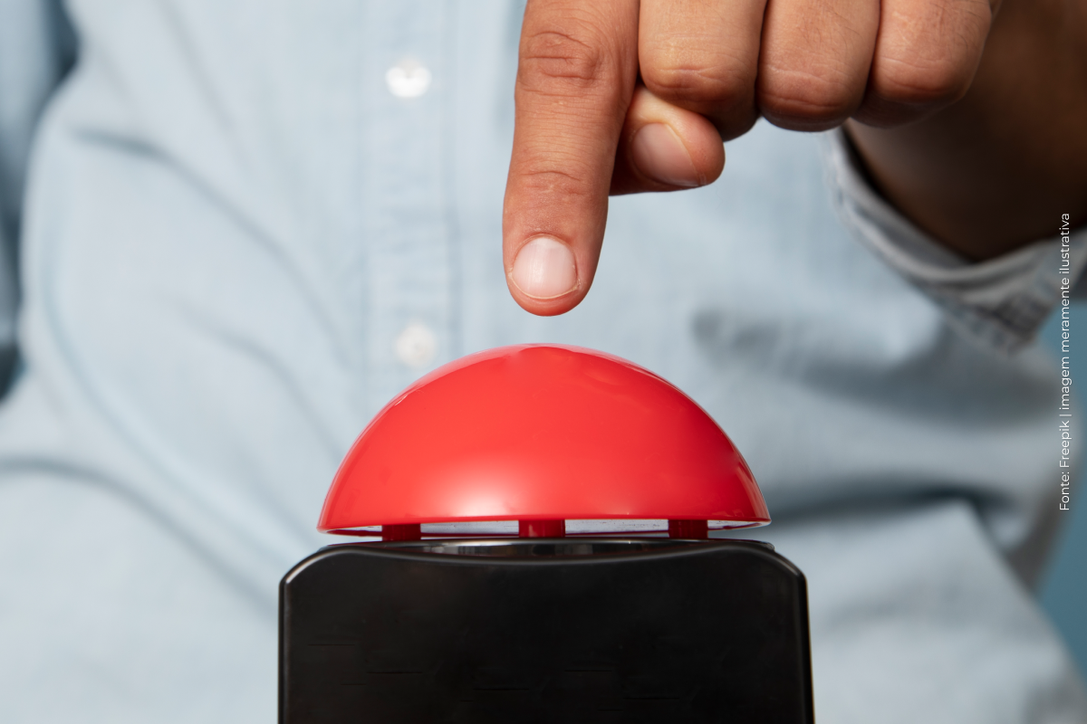 PL que institui botão de pânico nas unidades de saúde avança na Alerj e segue para sanção do governador. Texto foi elaborado a partir de levantamento do CREMERJ