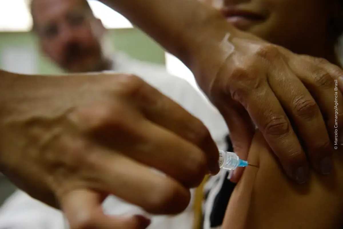 Vacinação reduz internações por doenças causadas pelo HPV, diz estudo