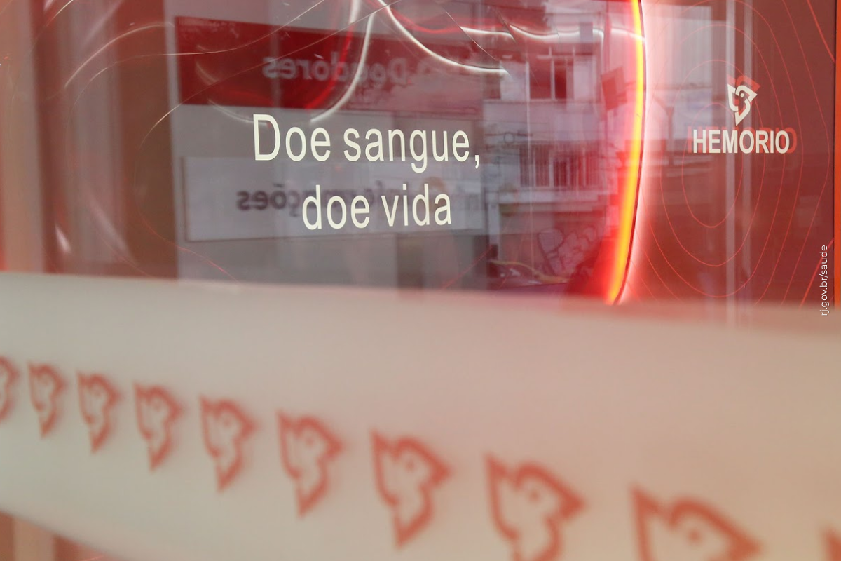 Hemorio lança campanha “CarnaHemorio: Folia que salva” e convoca população a doar sangue no Carnaval