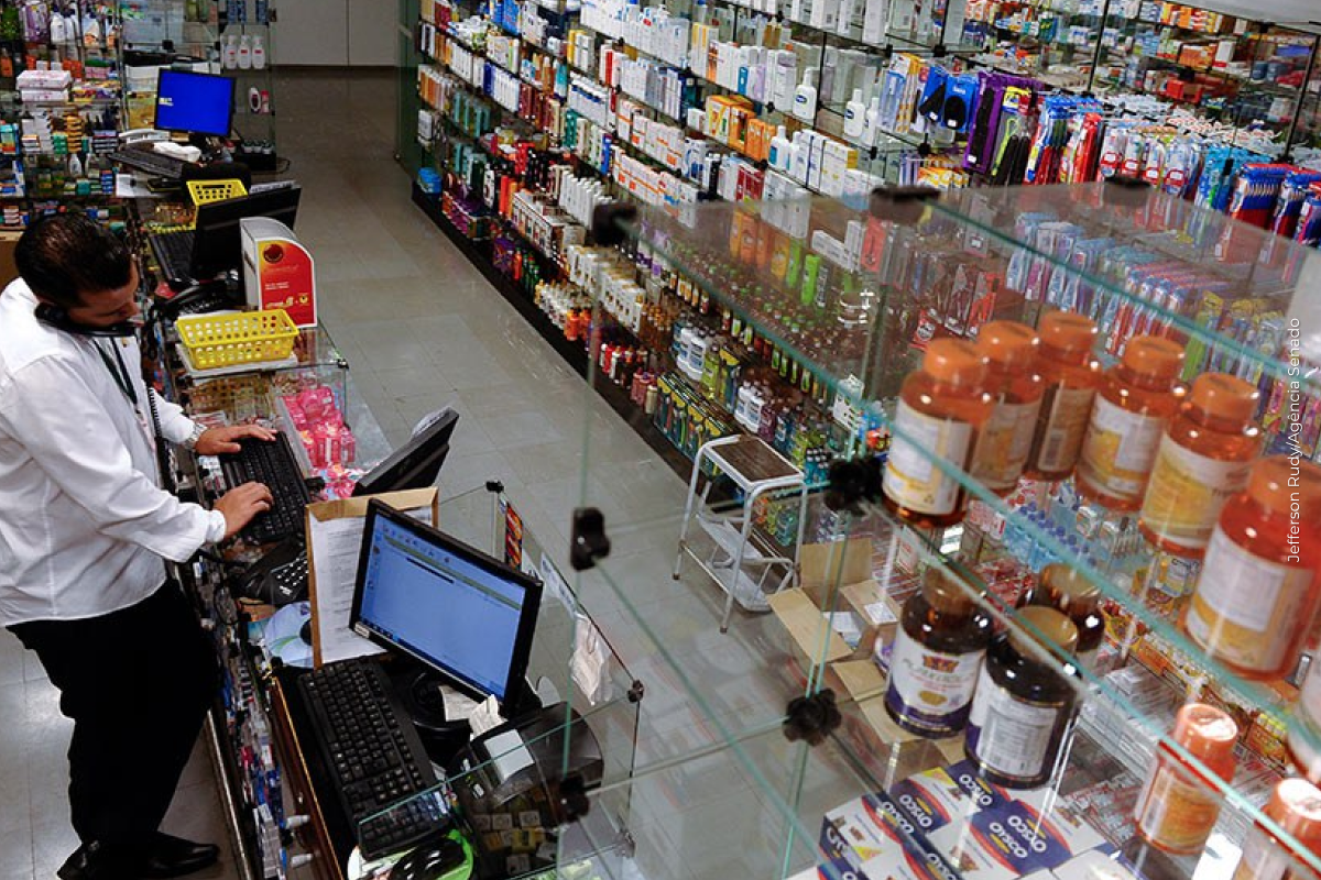 Regra para funcionamento de farmácia dentro de supermercado vai à sanção