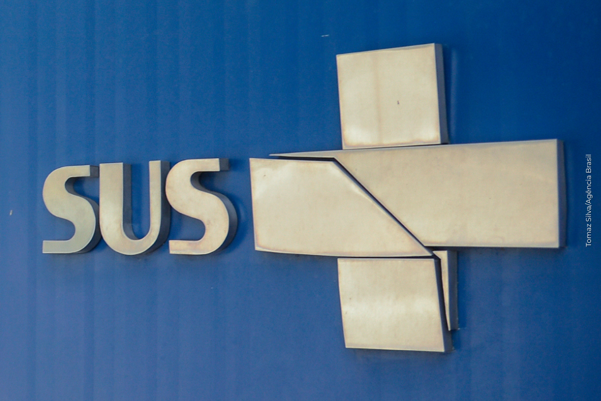 Março Azul: exames para rastrear câncer de intestino triplicam no SUS